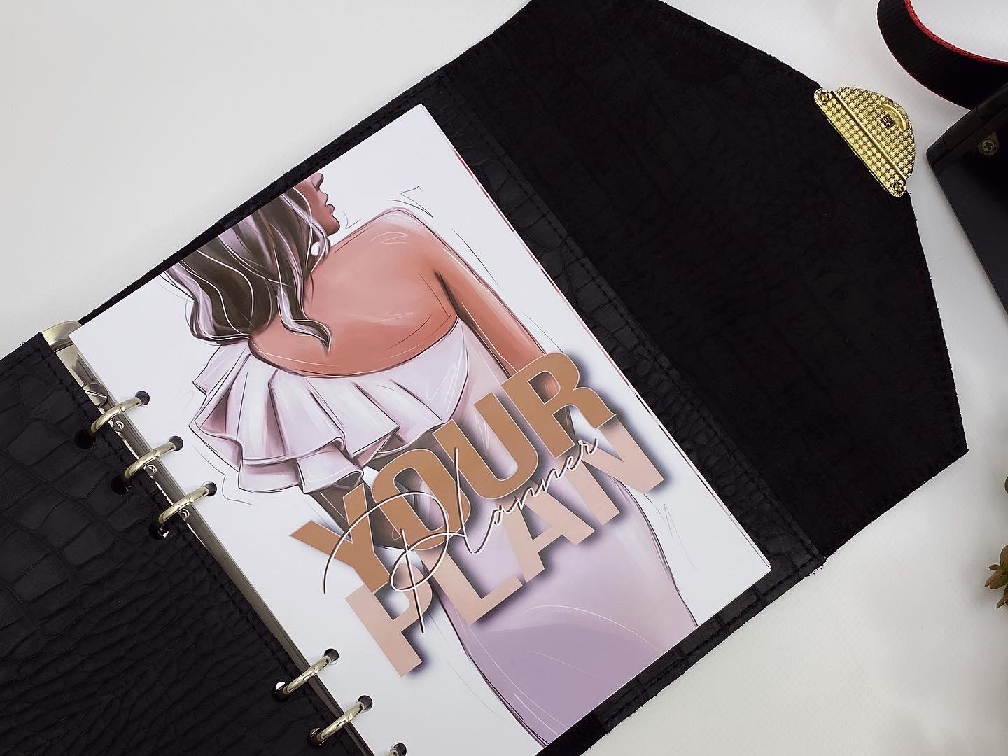 Very black matte croco leather. Format A5.