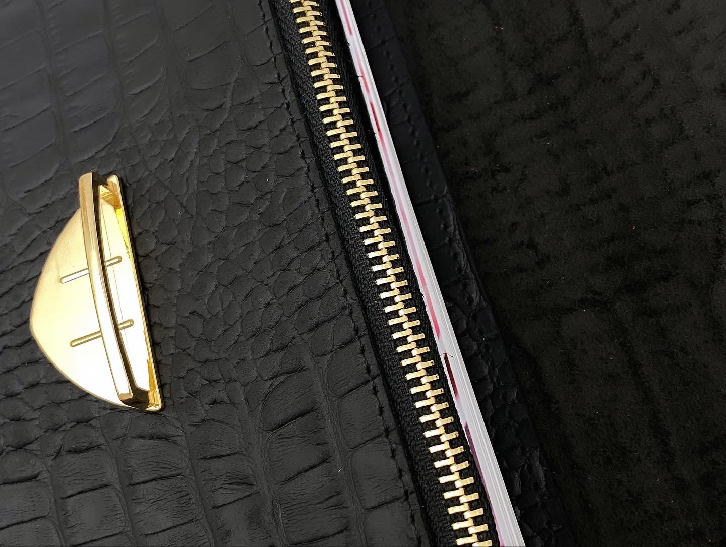 Very black matte croco leather. Format A5.