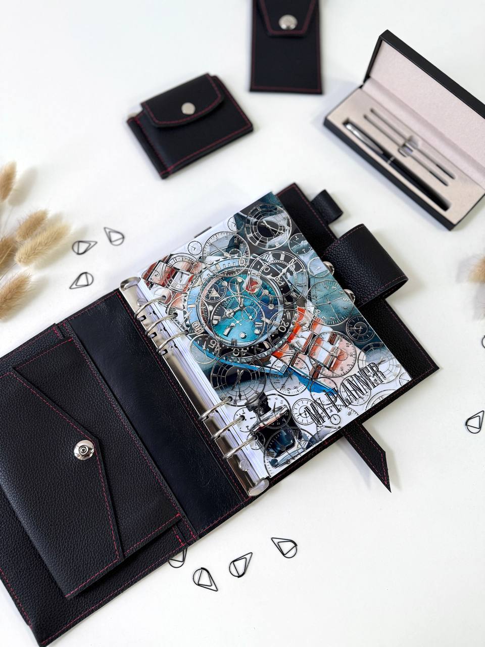 An exquisite and functional gift set for those who appreciate elegance and order.