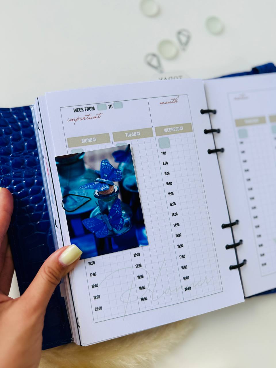 Personalized leather planner big binder A5- cover for documents A4 and A5 format.