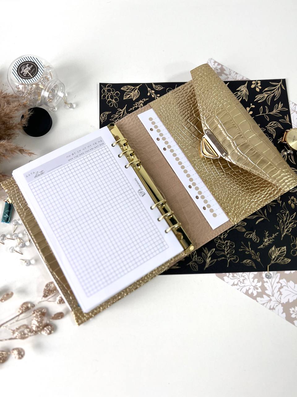 Gold leather notebookcoverA5withbigbinderrings. Perfect leather planner A5.