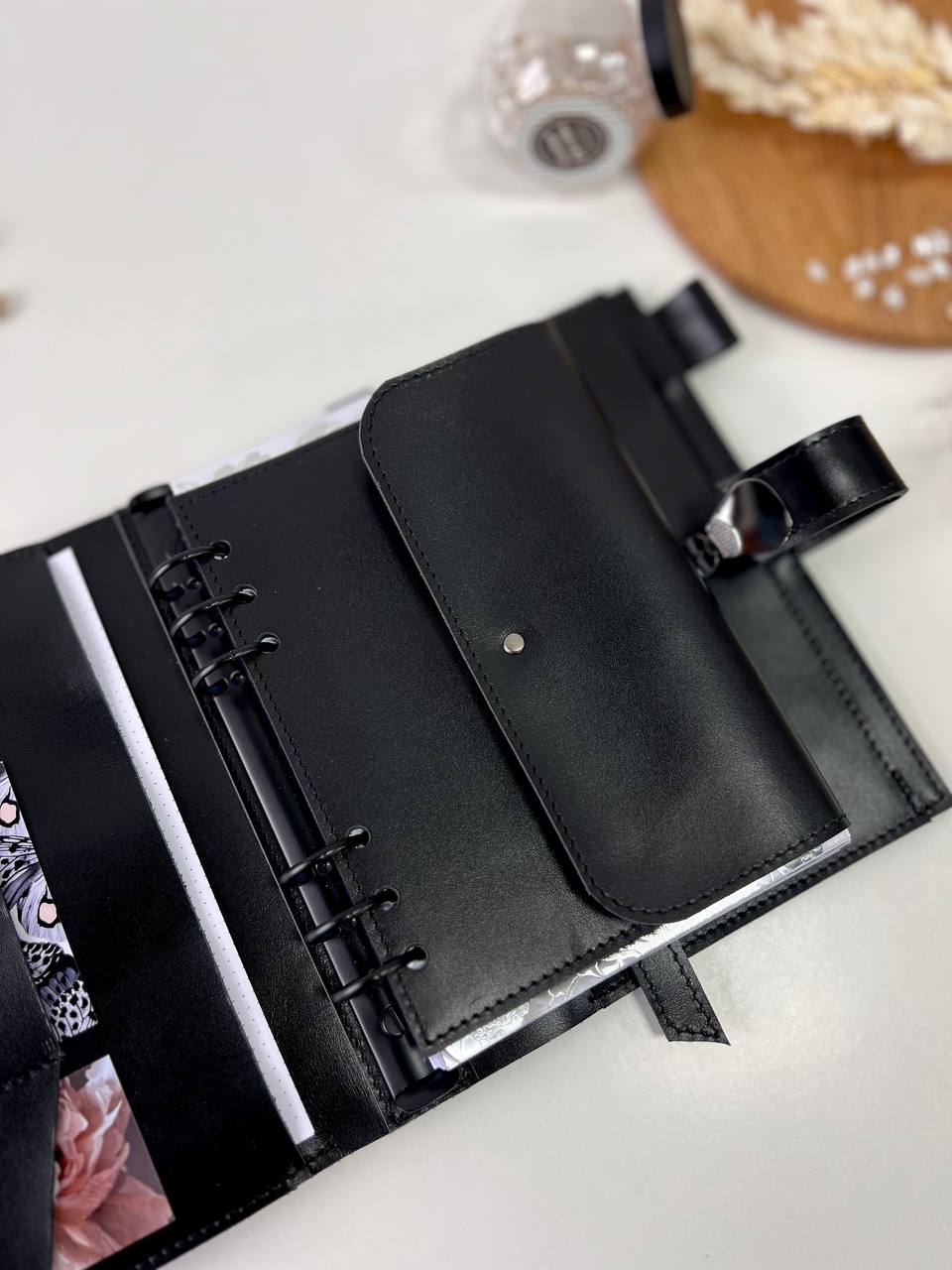 Black Natural Leather Planner A5 binder 6 rings, black classic leather notebook cover with binder 6 rings for documents format A4 and A5.