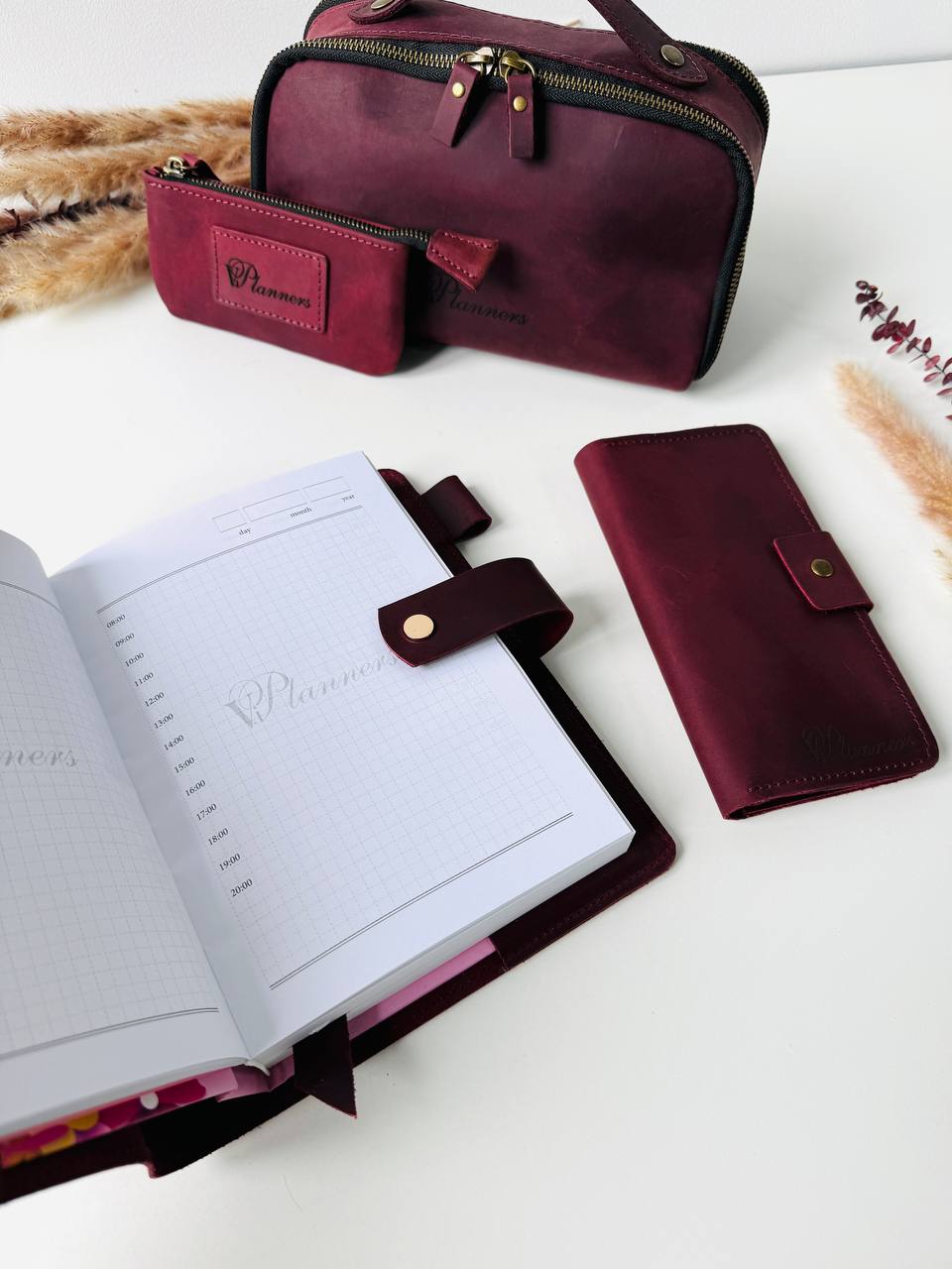 Luxury Leather Gift Set: Notebook, Wallet, Cosmetic Bag, Keychain - Personalized.