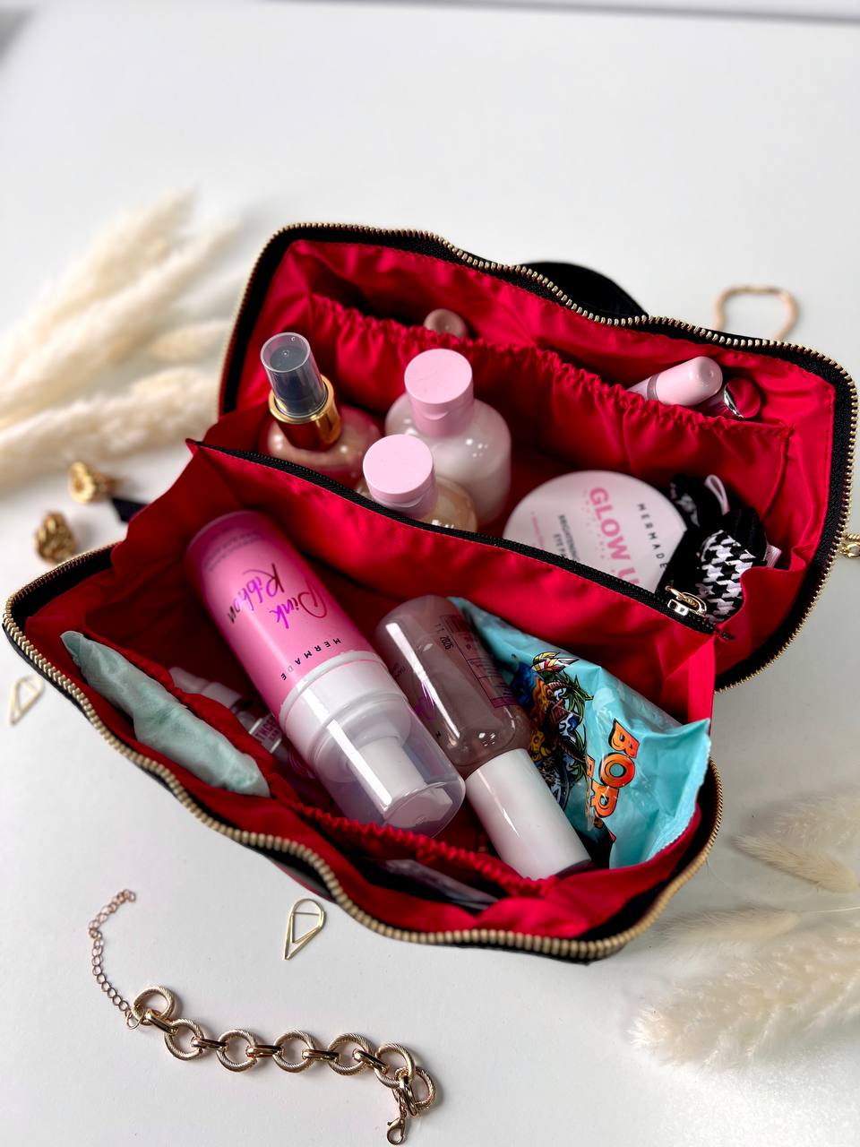 Bridesmaid gifts, Leather makeup bag, Mothers day gift, Personalized gift, Bridesmaid, Gift for her, pink cosmetic bag.