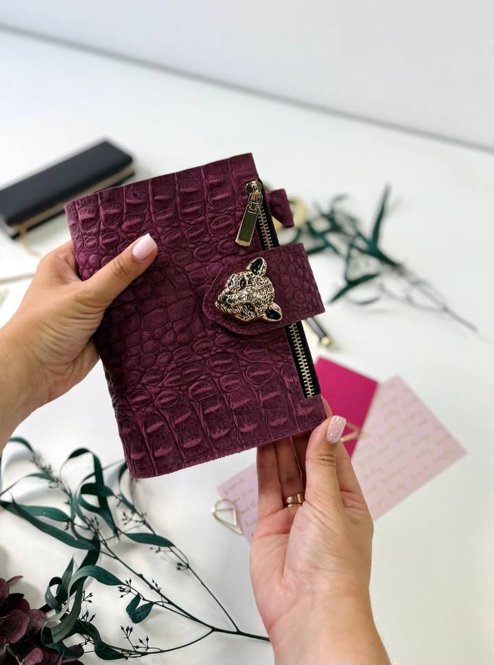 Luxurious A6 Genuine Leather Planner Binder – Crocodile Embossed Burgundy with Gold Leopard Clasp