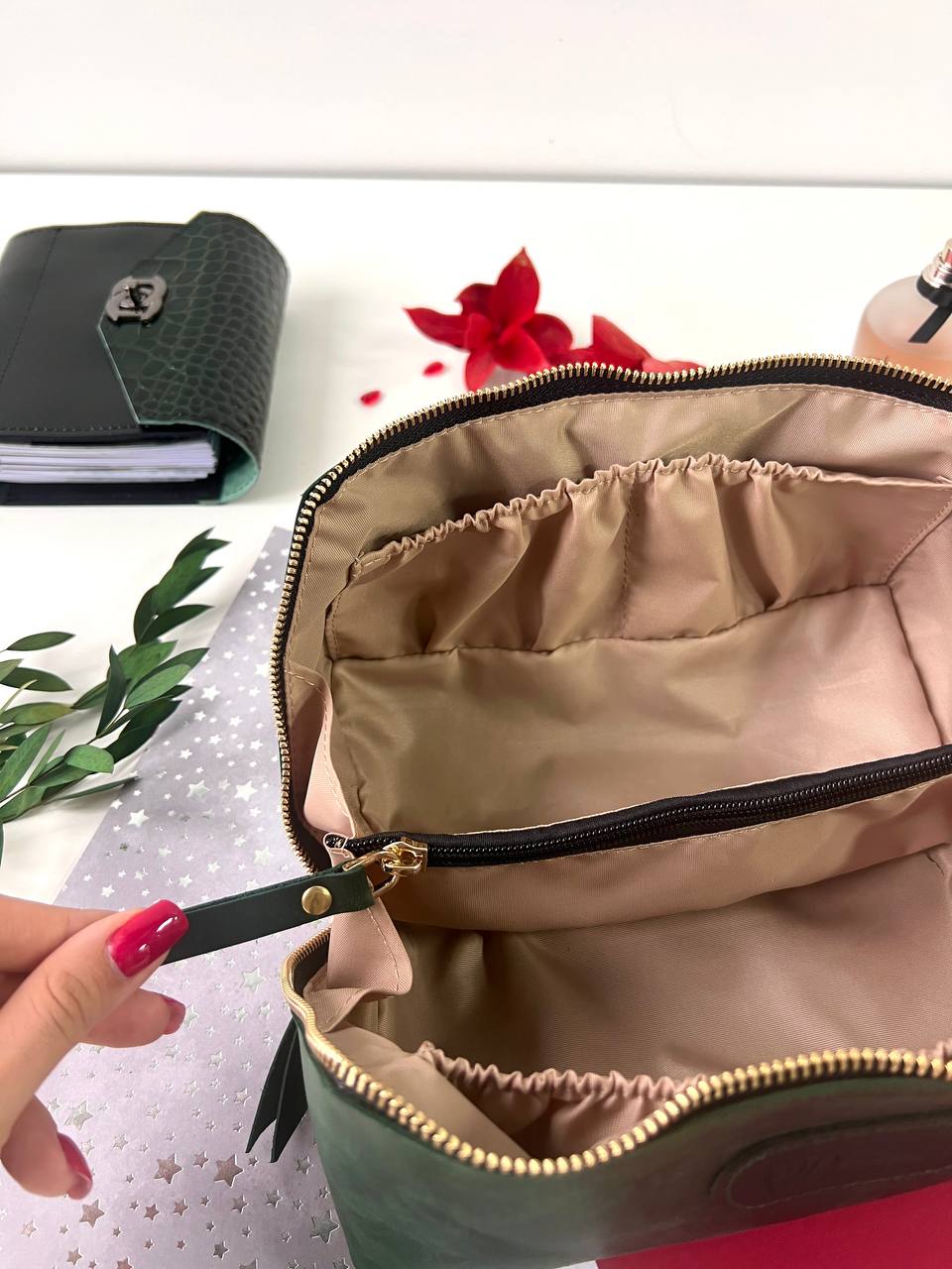 Bridesmaid gifts, Leather makeup bag, Mothers day gift, Personalized gift, Bridesmaid, Gift for her, pink cosmetic bag.