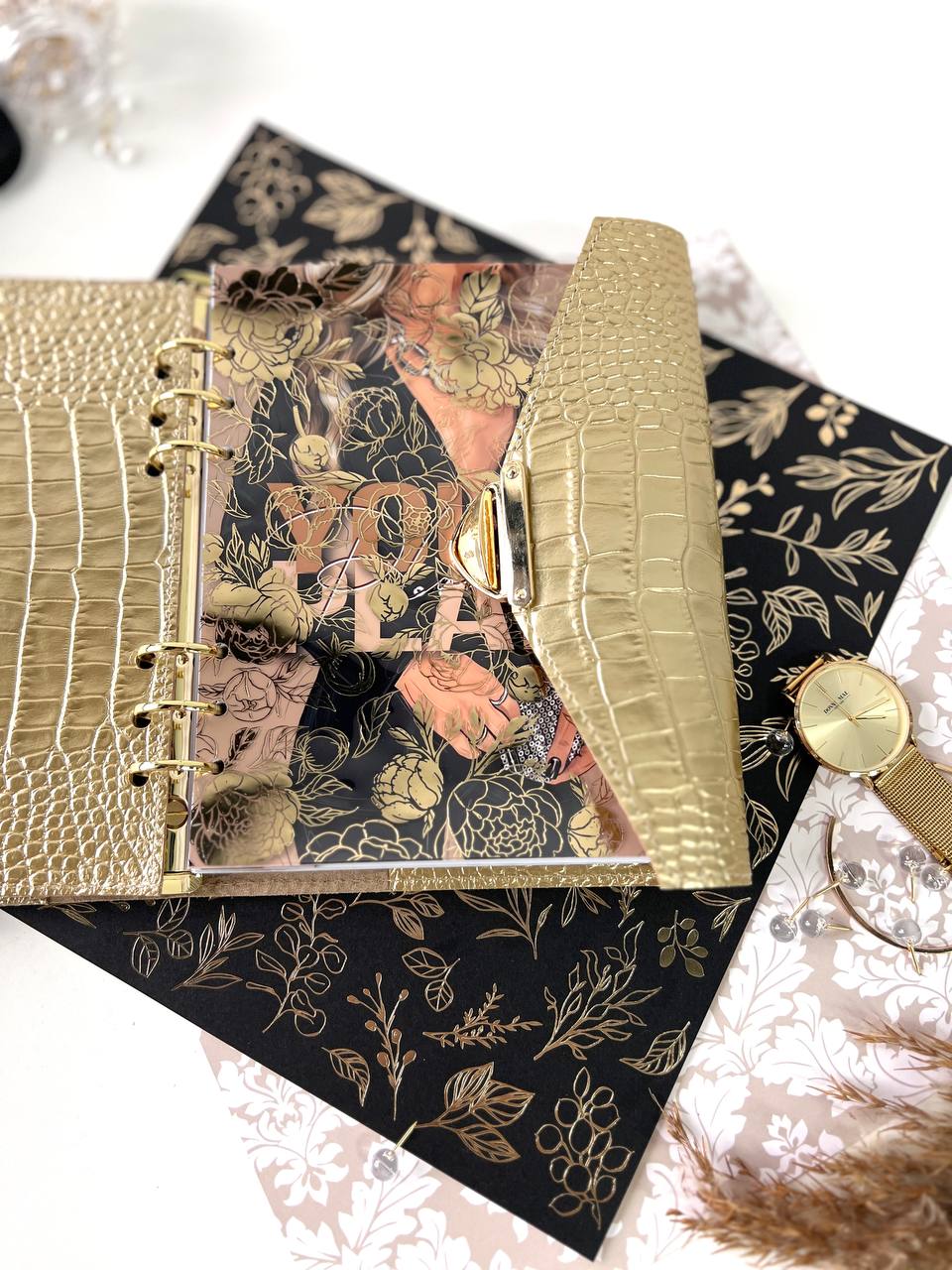 Gold leather notebookcoverA5withbigbinderrings. Perfect leather planner A5.