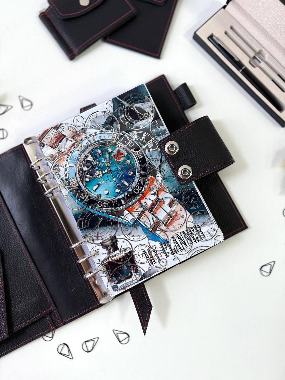 An exquisite and functional gift set for those who appreciate elegance and order.