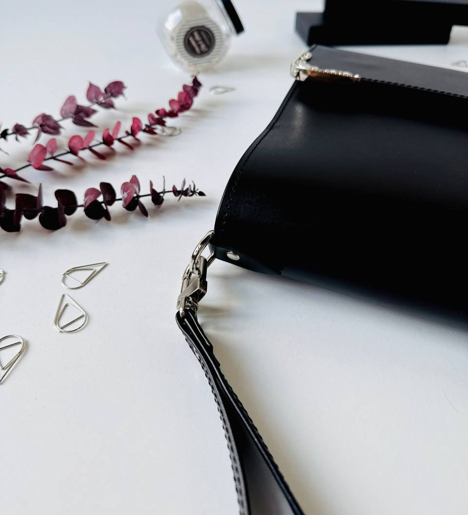 🖤Black heart🖤 Natural Italian Leather Planner A5, gift for her, perfect planner, Ring Planner Agenda A5 Six Ring Planner and Ring Personal Planner.