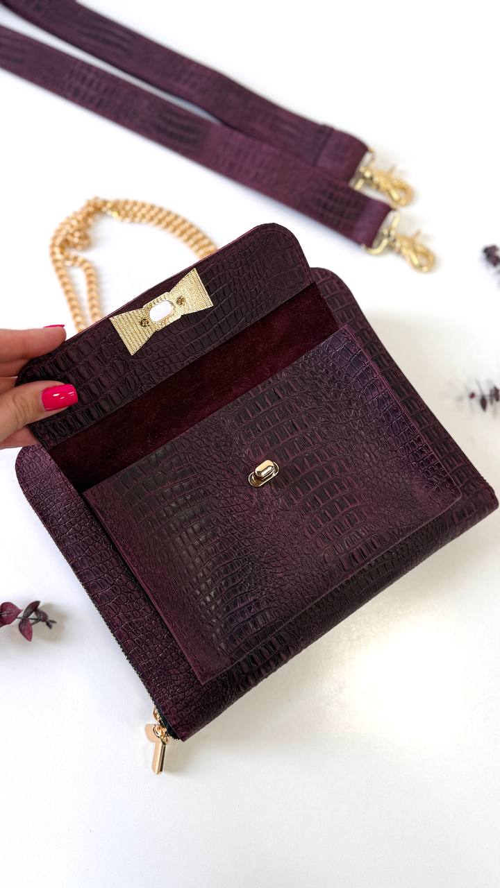 Discover the Perfect Union of Form and Function with Our Burgundy Croc A5 Bag-Planner