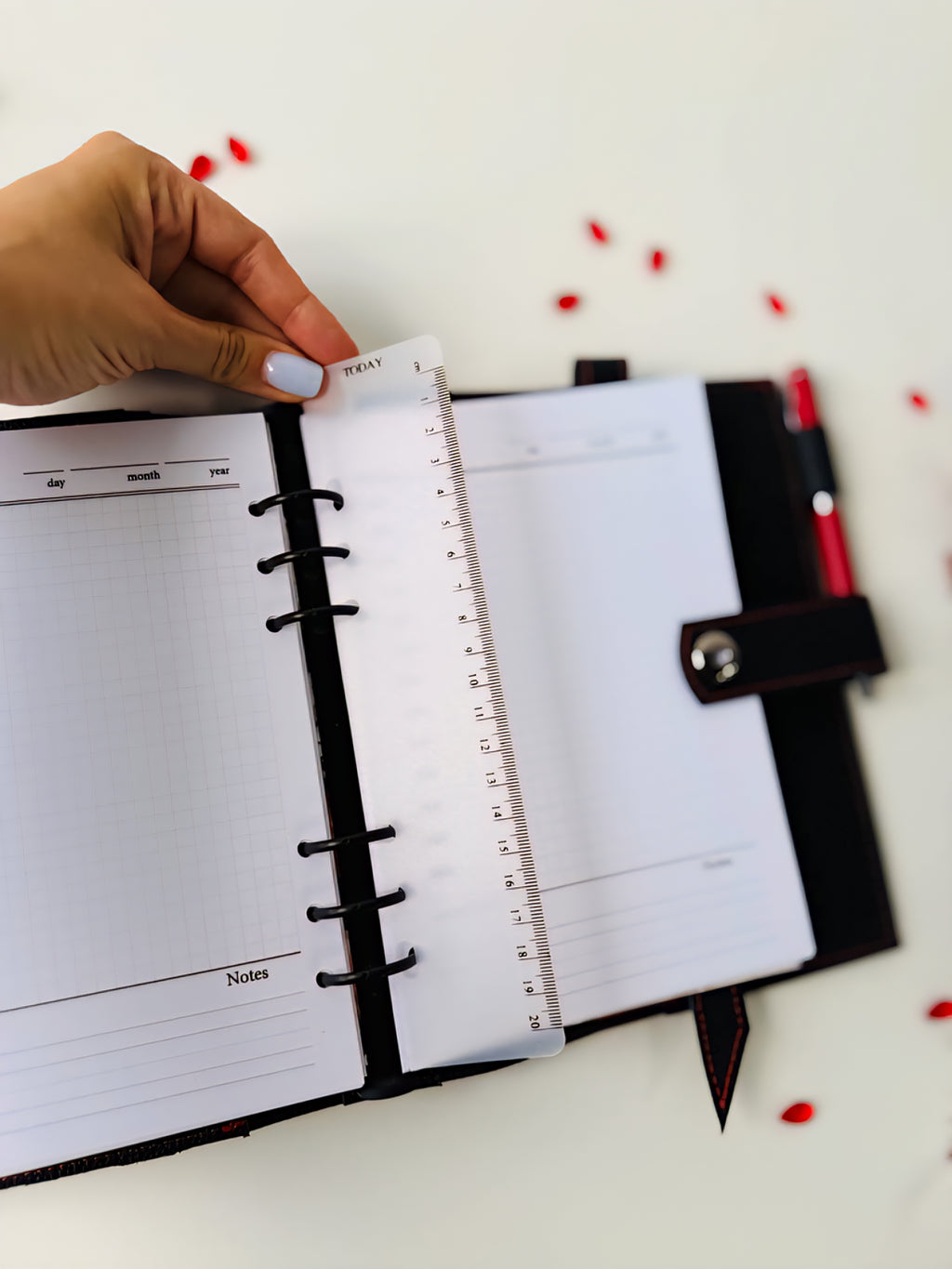 An exquisite and functional gift set for those who appreciate elegance and order.