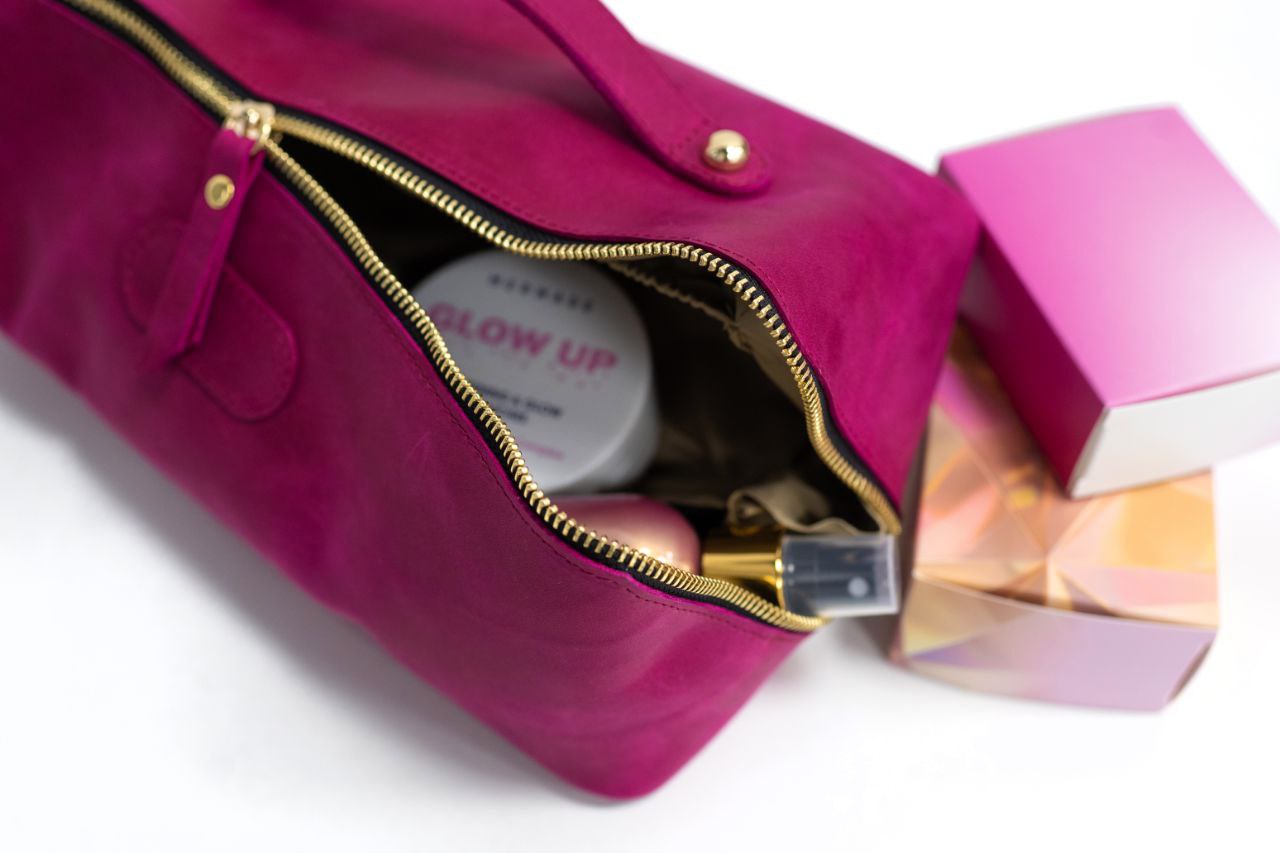 Bridesmaid gifts, Leather makeup bag, Mothers day gift, Personalized gift, Bridesmaid, Gift for her, pink cosmetic bag.