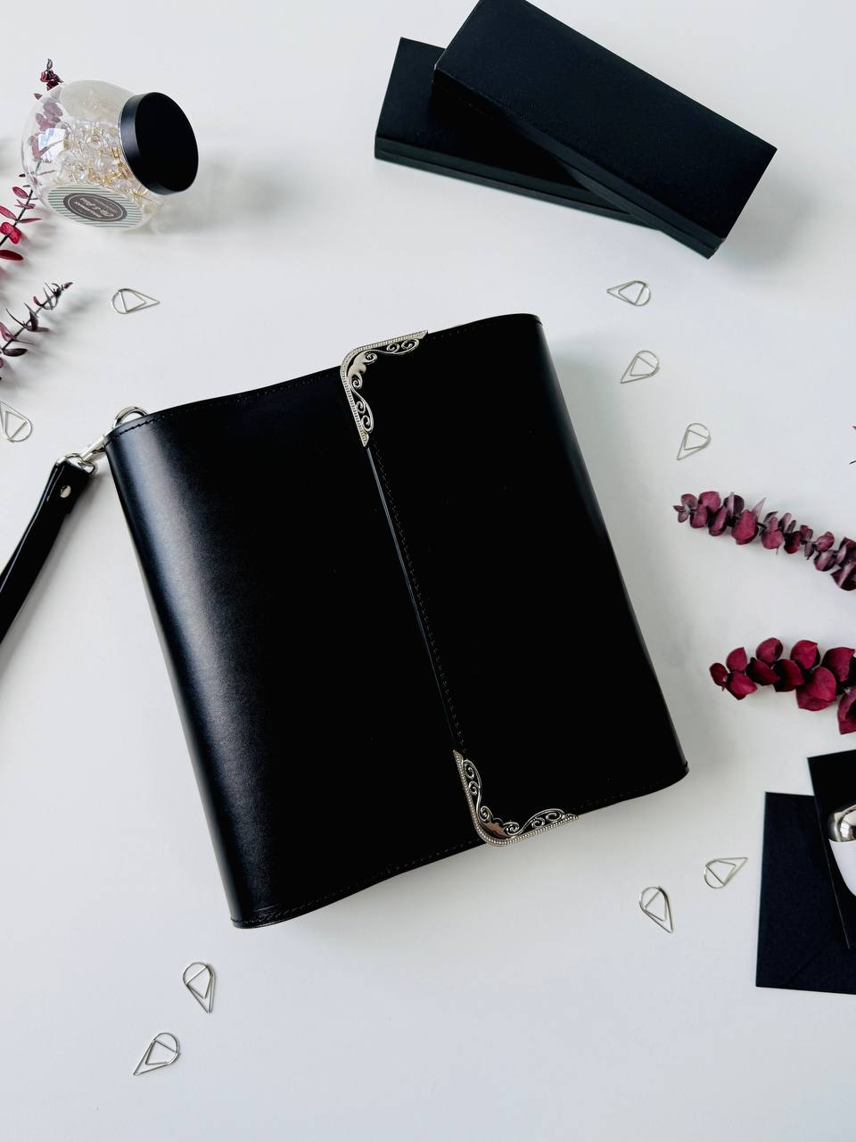 🖤Black heart🖤 Natural Italian Leather Planner A5, gift for her, perfect planner, Ring Planner Agenda A5 Six Ring Planner and Ring Personal Planner.