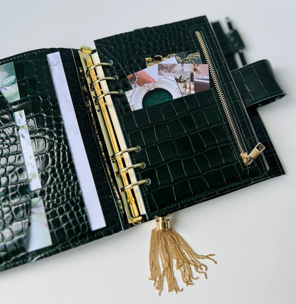 Personalized DATED 2026 horizontal week leather planner big binder A5- cover for documents A4 and A5 format.