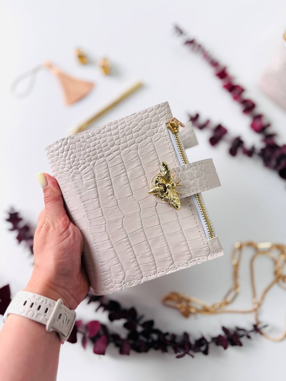 Elegant A7 dated 2026 Planner in a Storage Case - Natural Italian Leather