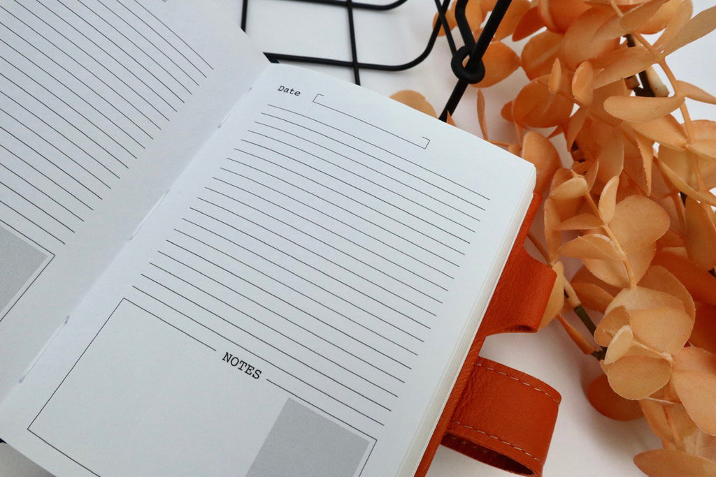 Mini leather notebook A7, 400 pages for the note.