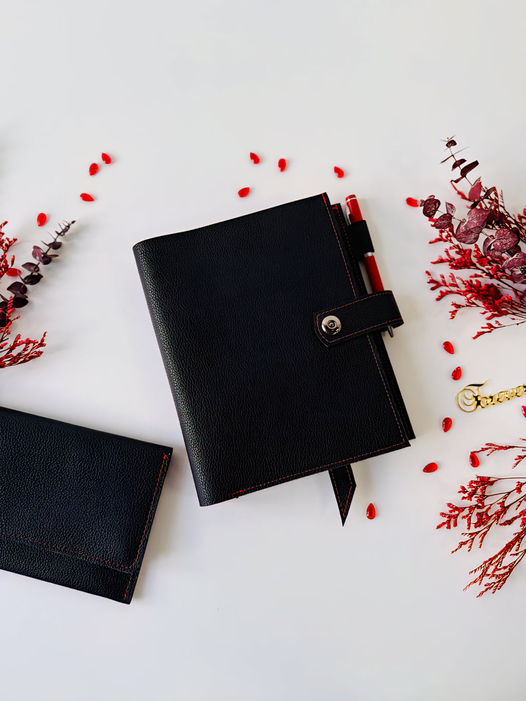 An exquisite and functional gift set for those who appreciate elegance and order.