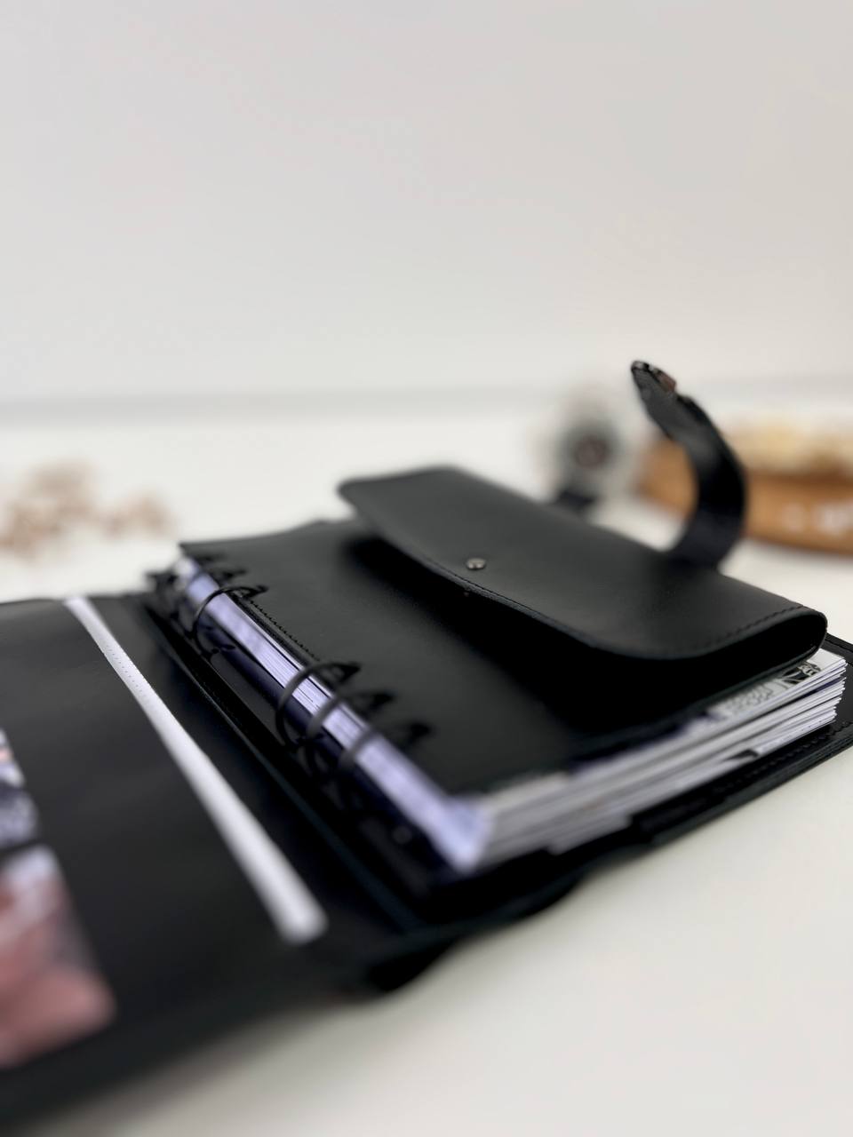 Black Natural Leather Planner A5 binder 6 rings, black classic leather notebook cover with binder 6 rings for documents format A4 and A5.