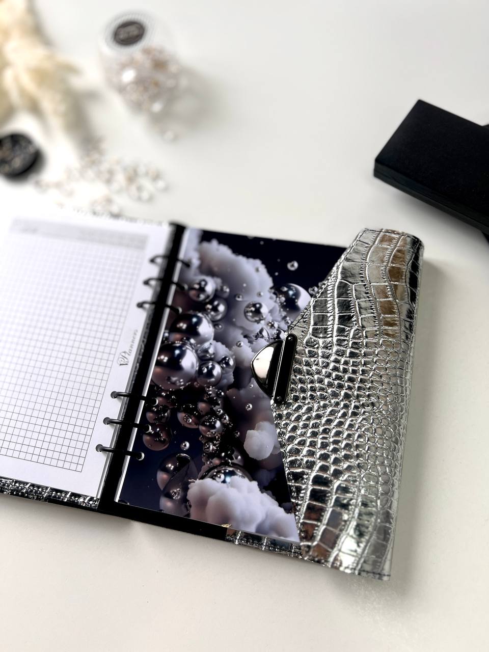 Rare silver leather like a mirror. Perfect leather planner A5.