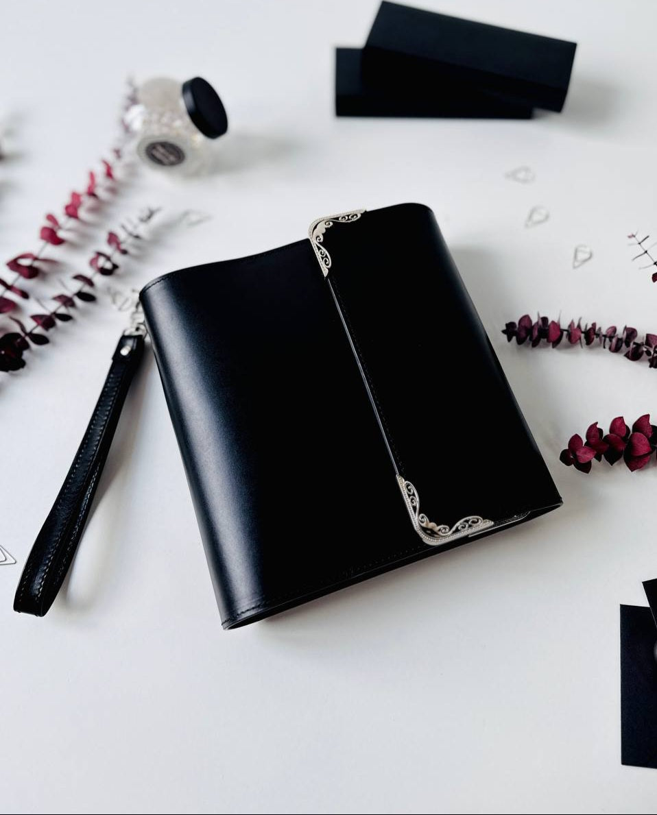 🖤Black heart🖤 Natural Italian Leather Planner A5, gift for her, perfect planner, Ring Planner Agenda A5 Six Ring Planner and Ring Personal Planner.