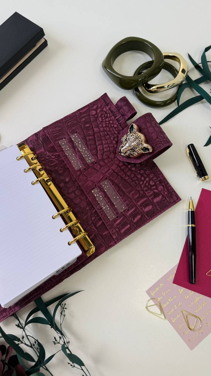 Luxurious A6 Genuine Leather Planner Binder – Crocodile Embossed Burgundy with Gold Leopard Clasp