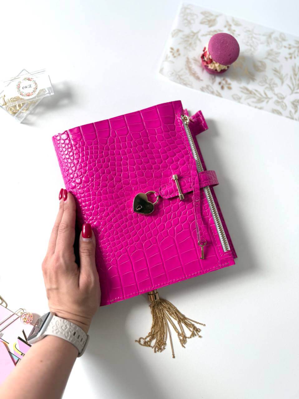 Hot pink leather planner A5 big binder weekly planning.