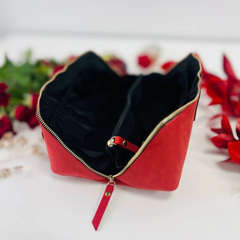 Bridesmaid gifts, Leather makeup bag, Mothers day gift, Personalized gift, Bridesmaid, Gift for her, pink cosmetic bag.