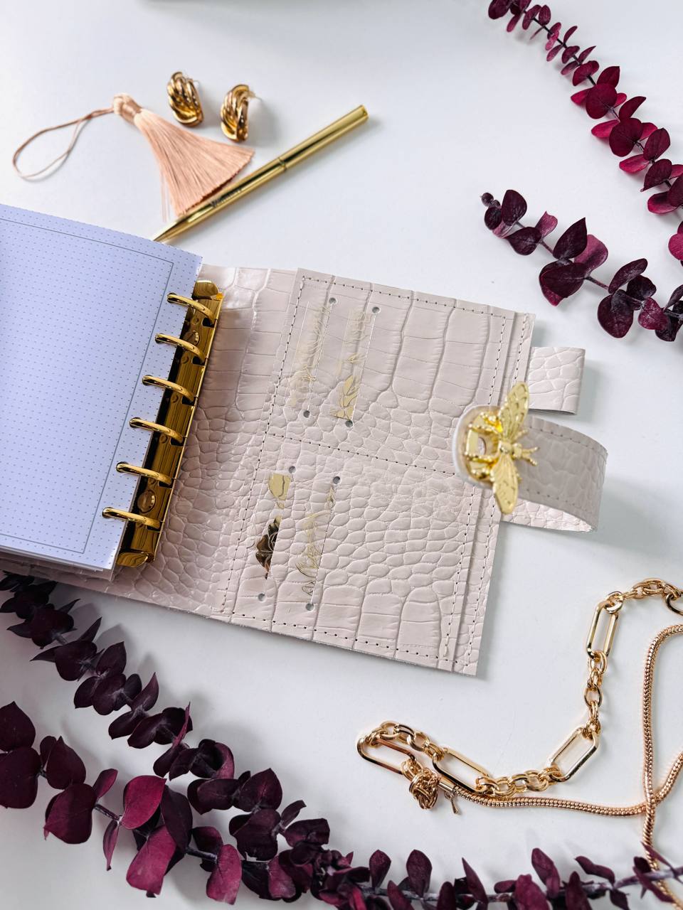 Elegant A7 dated 2026 Planner in a Storage Case - Natural Italian Leather