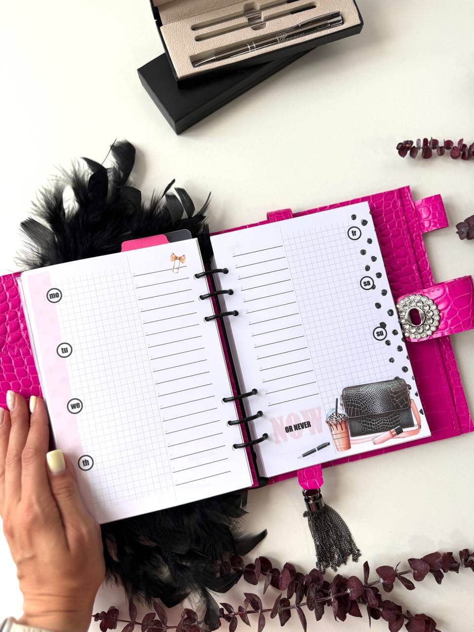 Hot pink leather planner A5 with black furniture and gifts 🎁